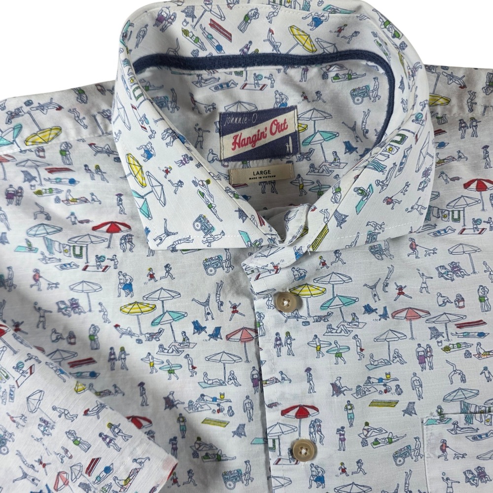 johnnie-O Hangin' Out Men's Large Beach Scene Novelty Print Short Sleeve Shirt